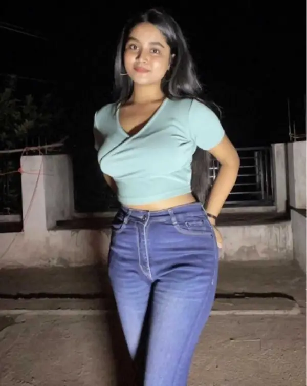 Sexy Palasia call girls, Zirakpur